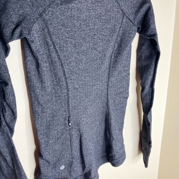 Grey Lululemon longsleeve - Picture 3 of 3